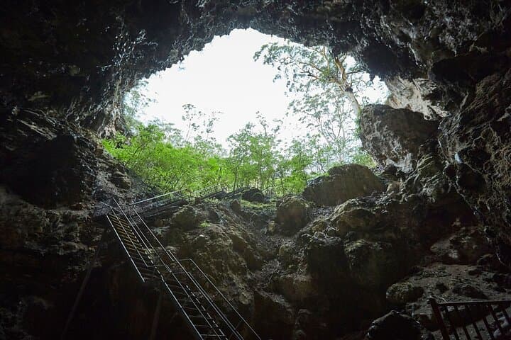 Lake Cave Fully Guided Tour — Underground Lake & Suspended Table in Margaret River photo 3