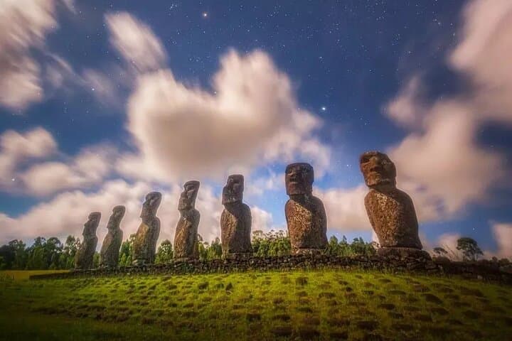Exploring Easter Island: Full-Day Rapa Nui Moai, Volcanoes & Anakena Beach photo 3