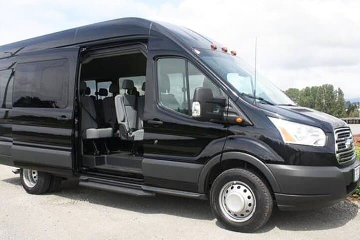 Las Vegas Airport Transfer: Shared Shuttle from LAS to The Strip photo 4