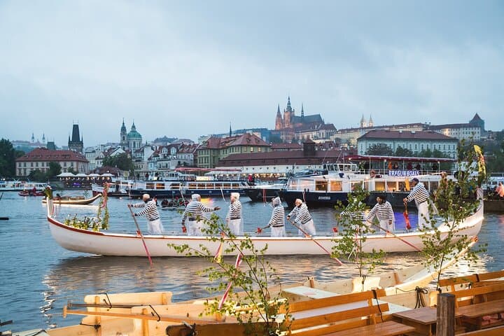 Mainz to Prague Private Transfer with 2-Hour Pilsen Brewery Stop photo 4