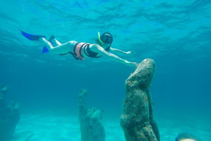 Isla Mujeres Full-Day Catamaran: Snorkel, Buffet & Open Bar from Cancun photo 2