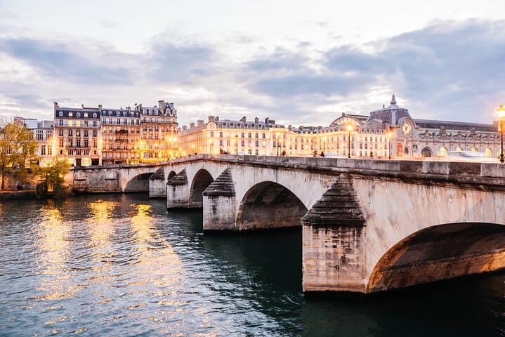 Private 5-Hour Paris Panoramic Tour from CDG — Airport Pickup & Drop photo 2