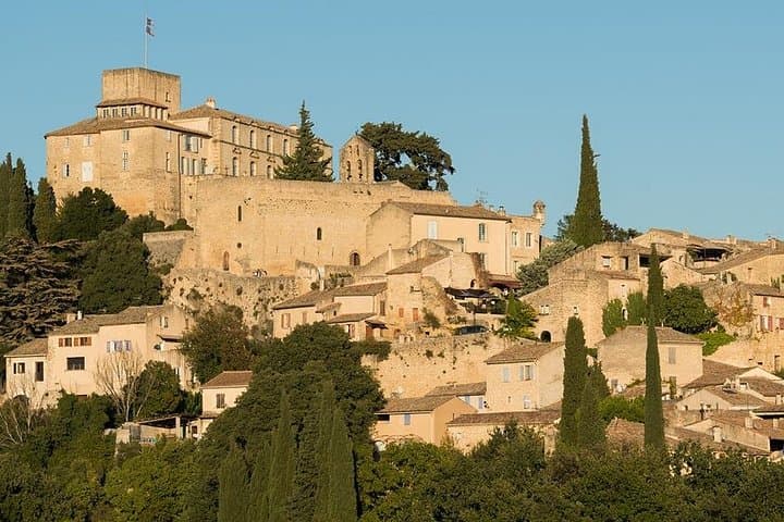 Luberon Villages Day Trip from Aix-en-Provence — Gordes, Roussillon & Lourmarin in One Day photo 2