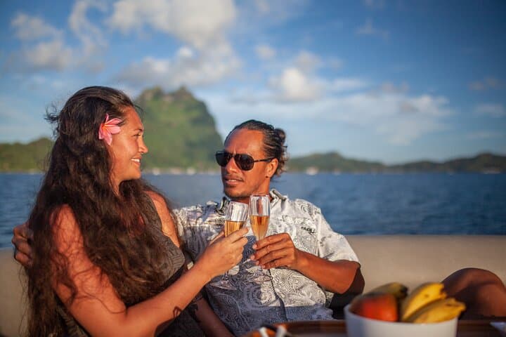 Private Sunset Bar Boat in Bora Bora — Champagne Cruise on a Luxury Pontoon photo 3