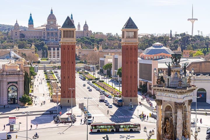 San Sebastián to Barcelona Private Transfer with a 2‑Hour Pamplona Stop: History, Park Walks, and Travel Tips photo 6