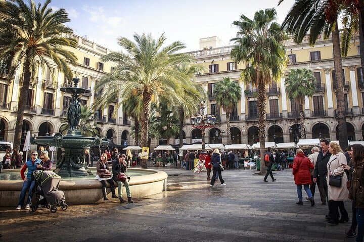 San Sebastián to Barcelona Private Transfer with a 2‑Hour Pamplona Stop: History, Park Walks, and Travel Tips photo 4