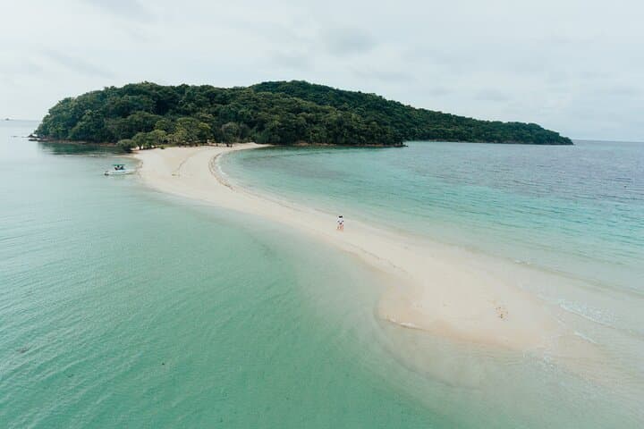 Malcapuya & Ditaytayan Speedboat Beach Hop from Coron