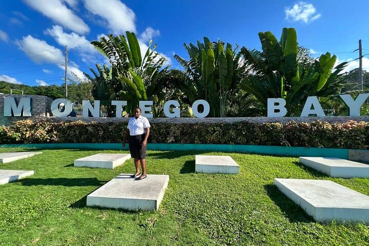 Bamboo Rafting and Limestone Massage on Martha Brae — Montego Bay River Trip photo 2