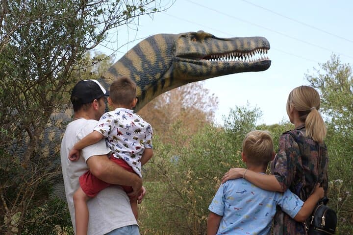 Half-Day Tour to Dinosaurland and Cuevas de Hams, Mallorca — Family-Friendly Adventure