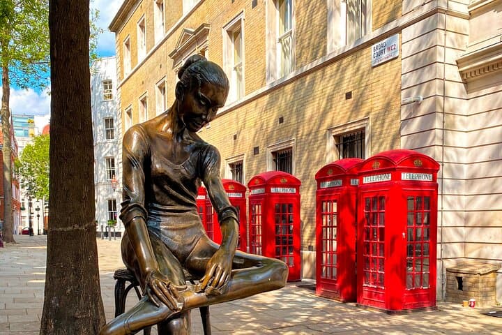 Secret Squares: Central London Exploration Game from Piccadilly to Soho photo 4