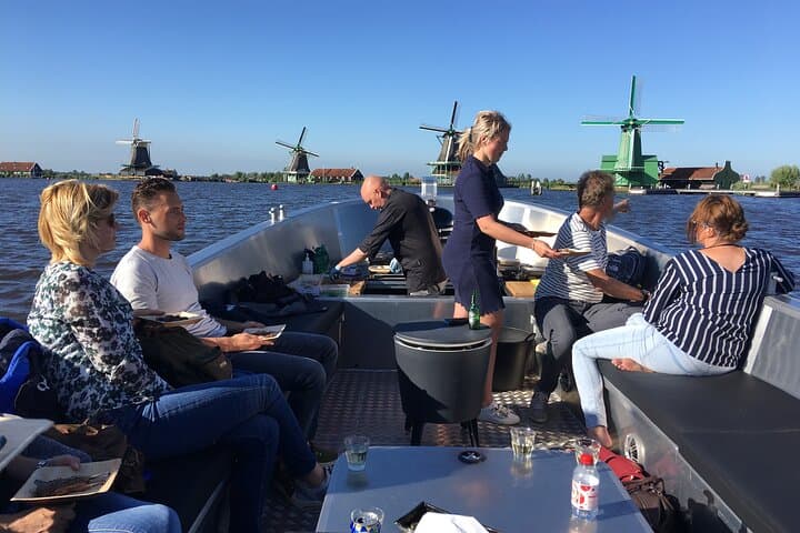 Cycle and Sail the Zaan: Private Day Trip Through Windmills and Waterways photo 5