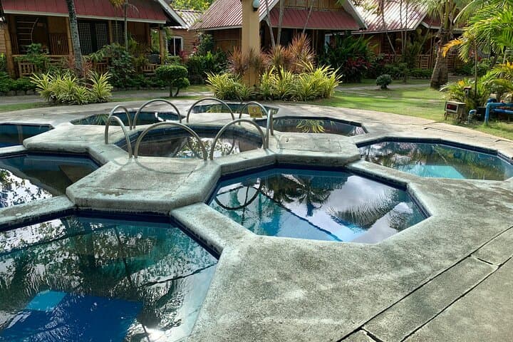 Tagaytay and Calamba Hot Springs Day Trip from Manila