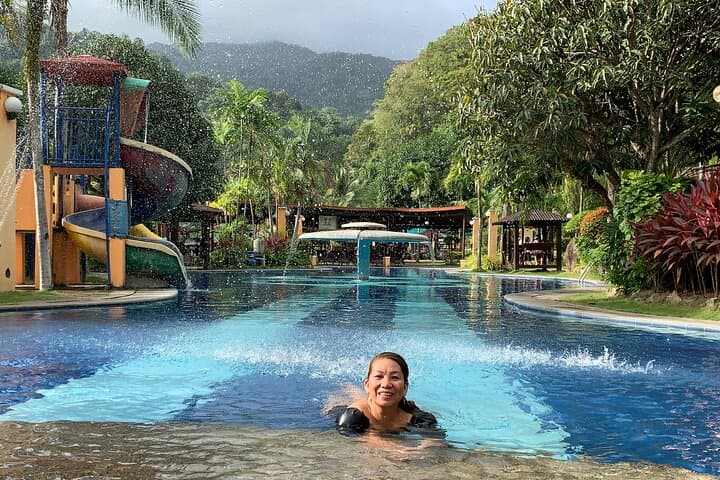 Tagaytay and Calamba Hot Springs Day Trip from Manila photo 4