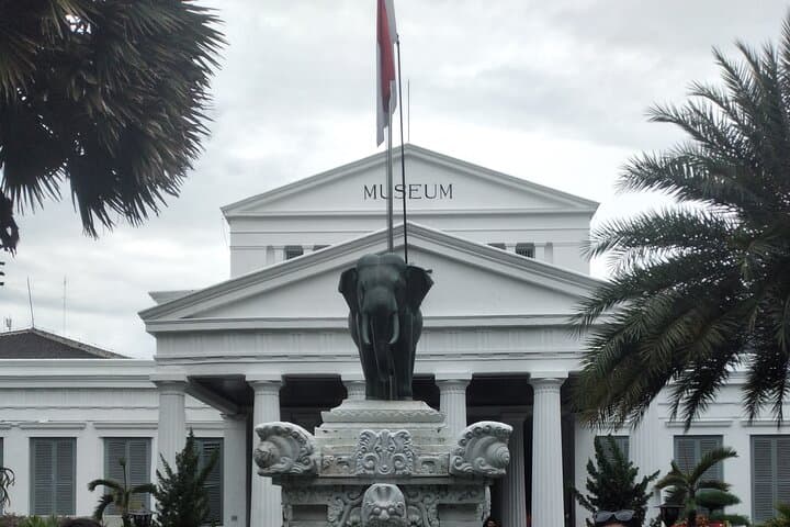 Exploring Old Batavia: Jakarta Heritage Private City Tour photo 3