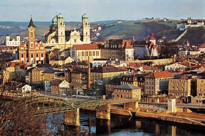 Scenic Private Transfer from Prague to Passau (with Optional Cesky Krumlov Stop)