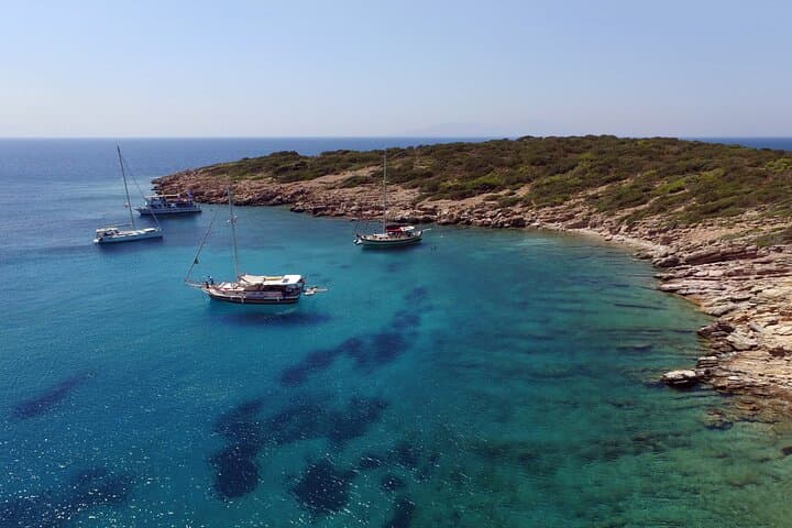 Bodrum Lazy Day Boat Trip: Aegean Swim, Snorkel & BBQ Lunch