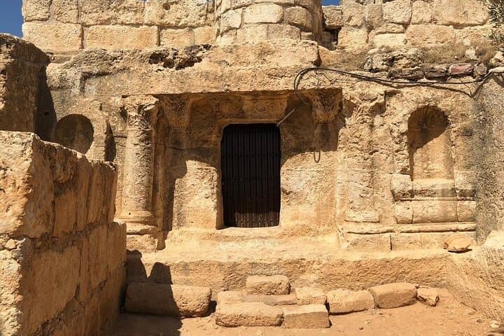 Private Amman Tour: King Abdullah Mosque & Seven Sleepers Cave photo 4