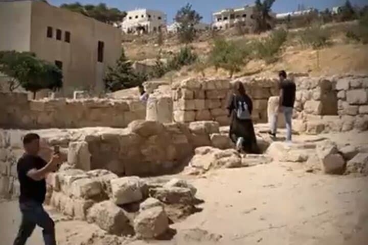 Private Amman Tour: King Abdullah Mosque & Seven Sleepers Cave photo 5