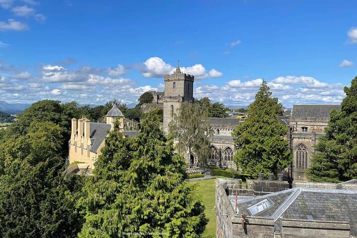 Stirling Private 2-Hour Walking Tour with Gin Tasting at Stirling Distillery photo 3