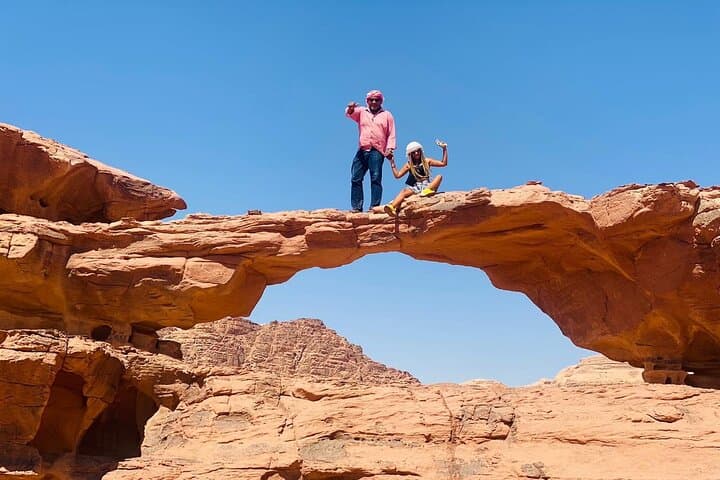 Wadi Rum Jeep Tour: 4-Hour Desert Highlights at Sunrise or Sunset