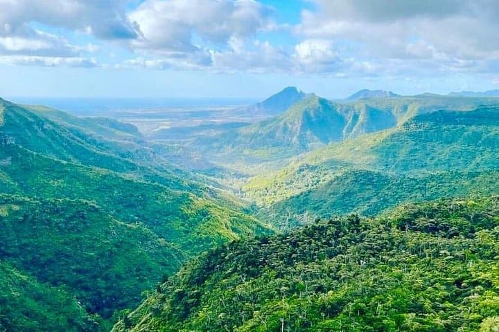 Chamarel & Ebony Forest Full-Day Nature Tour: 7 Coloured Earth, Waterfalls & Sacred Lakes photo 3