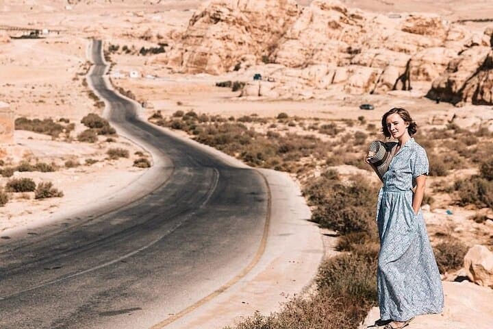 Sunset 4x4 Safari to Little Petra — Nabataean Caves, Water Systems & Tea at Dusk