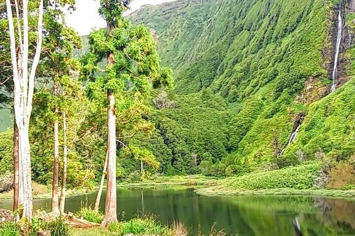 Azores Trekking Guide: Flores and Corvo Multi-Day Hikes photo 6