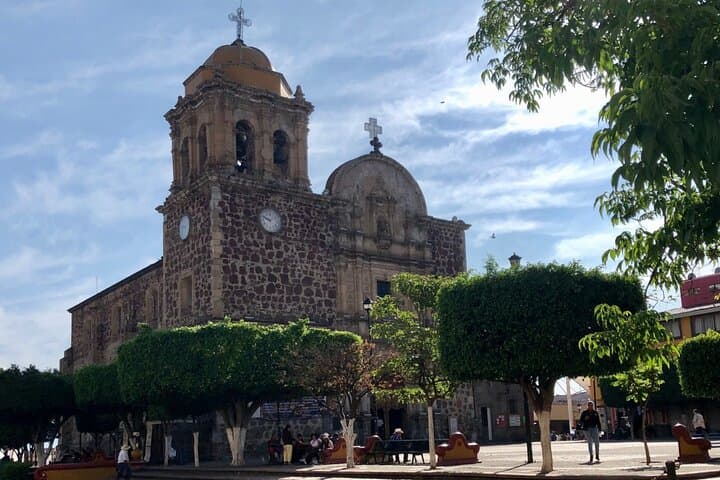 Full-Day Tequila & Amatitán Discovery: Distilleries, Agave Fields & Cantaritos photo 4