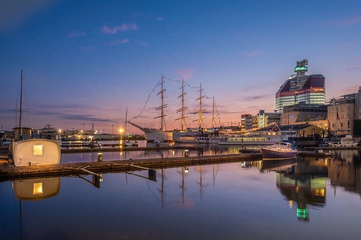 Copenhagen to Gothenburg Private Transfer with 2-Hour Stop at Sofiero Castle photo 3