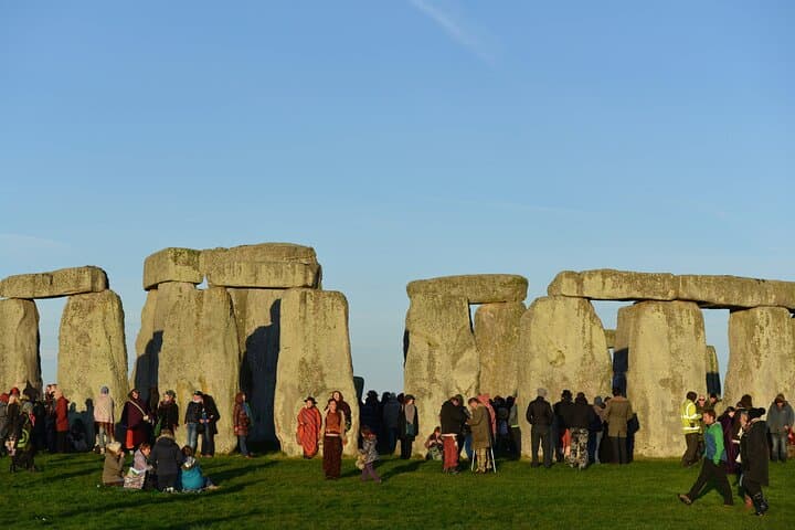 Private Stonehenge Round-Trip Transfer From London photo 4
