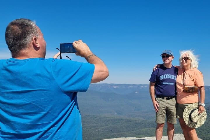 Blue Mountains Private Autumn Day Tour: Three Sisters, Windyridge & Lennox Bridge photo 4