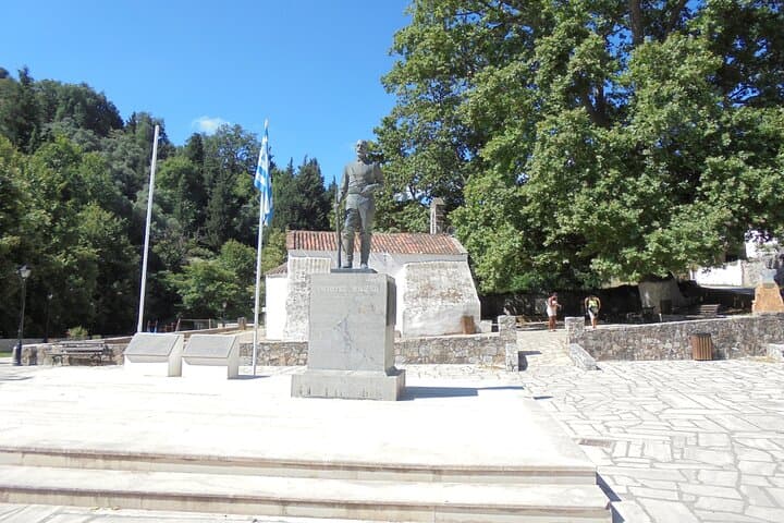 Explore Chania's White Mountains: Nature, Villages & Traditional Cretan Lunch photo 5