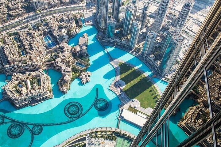 At the Top: Burj Khalifa 124th & 125th Floor — Observation Deck Guide photo 2