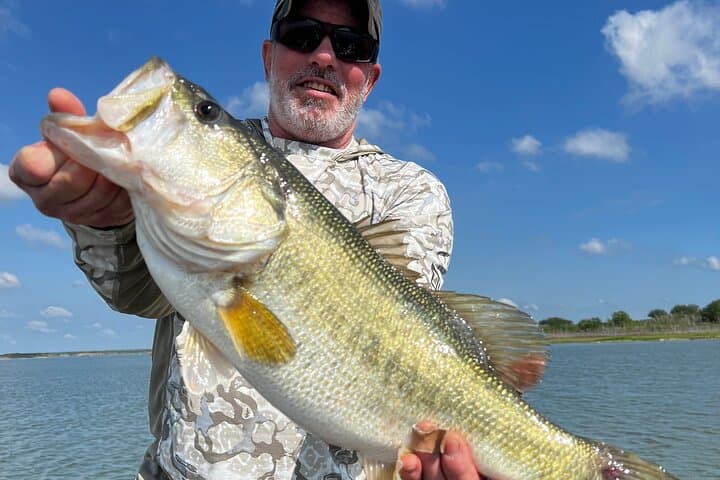 Guided Canyon Lake Fishing Trip — Largemouth Bass Charters Near San Antonio photo 4