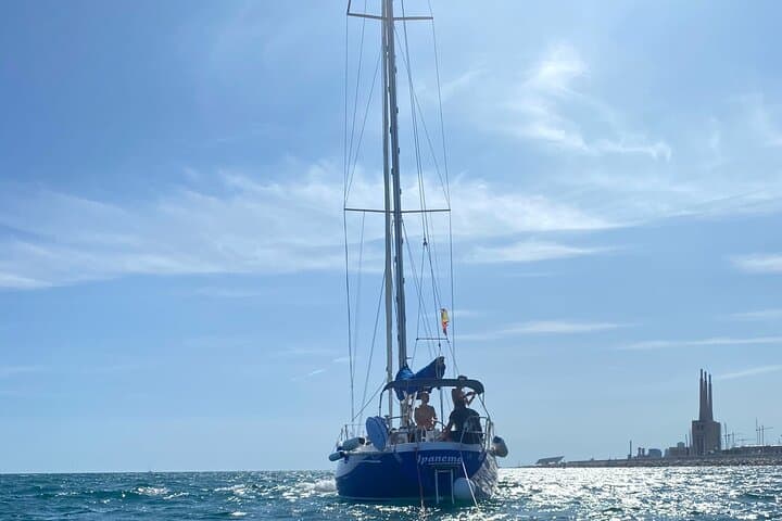 Private Sailboat Sunset Cruise aboard Naval Roo 400 in Barcelona photo 5