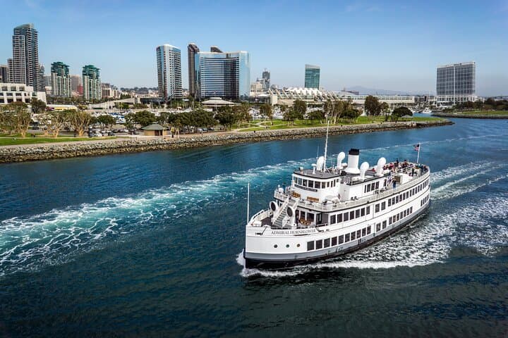 San Diego Harbor Cruise: 90-Minute Narrated Bay Tour & Sea Life Viewing
