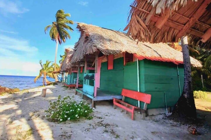 Private Oceanfront Cabin in San Blas: 3-Day Guna Yala Island Escape photo 2