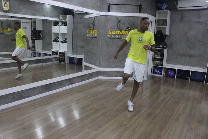 Samba Class in Ipanema: Learn Carnival Steps on Rio’s Iconic Beach photo 3