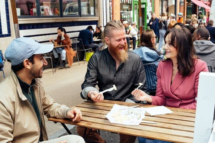 Private Dublin Food Tour with Local Host — 4-Hour Tasting Walk photo 2