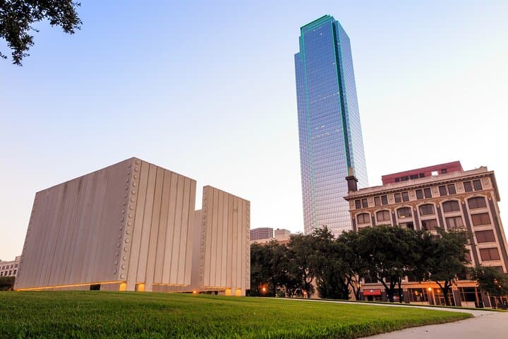 JFK Food & Culture Walking Tour — Dallas History and Eats in Dealey Plaza photo 4