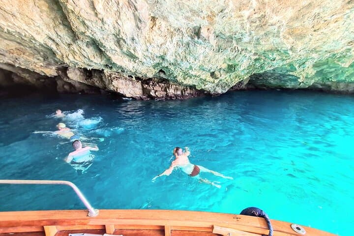 Private Capri Cruise from Sorrento — Snorkel, Swim & Sunset Aperitif photo 6