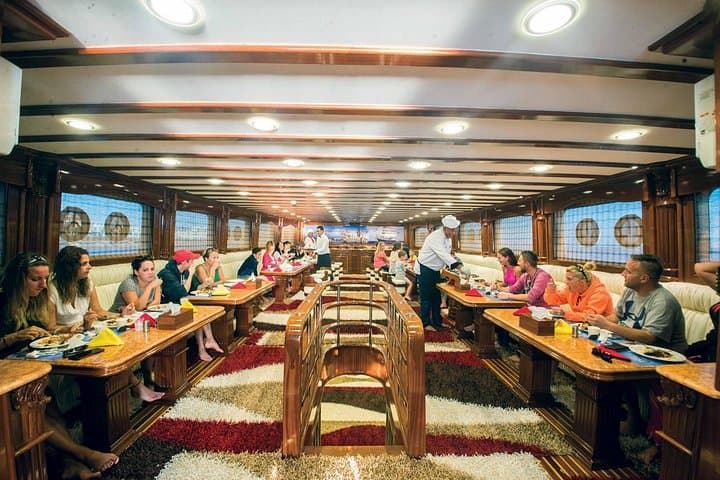 Hurghada Elite VIP Red Sea Cruise with Snorkeling and Seafood Buffet photo 3