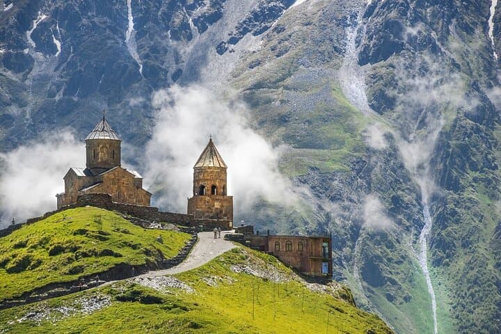 4-Day Private Sightseeing Tour in Georgia — Tbilisi, Kazbegi & Ancient Mtskheta