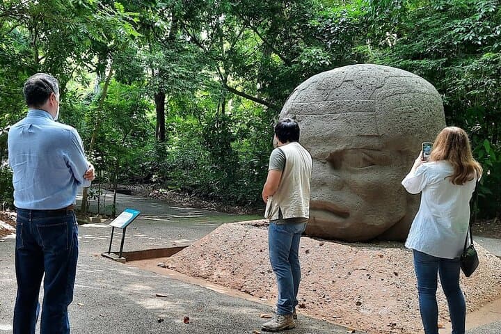 Explore La Venta: Guided Tour of the Olmec Stone Men in Villahermosa