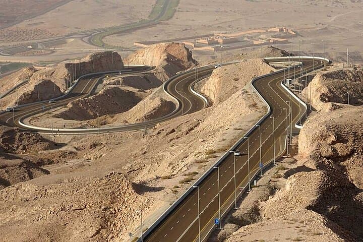 private-al-ain-4x4-sightseeing-tour-with-zoo-tickets photo 6