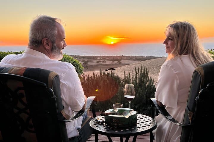 Sunset Cigars at Puʻu Kokoiki in Hawi — Private Sunset View & Cigar Pairing