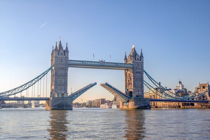 London Layover Private Tour from Heathrow — 6-Hour Central London Highlights photo 3