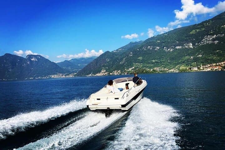 Private Bellagio Boat Tour: Luxury Cruise to Villa del Balbianello & Isola Comacina photo 4