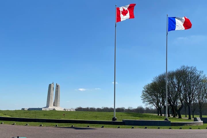 Full-Day WWI Battlefields Tour: Vimy Ridge & Somme from Arras or Albert