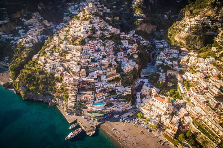 Positano Local Walking Tour: Explore Vertical Streets, Crafts & Coastal Cuisine